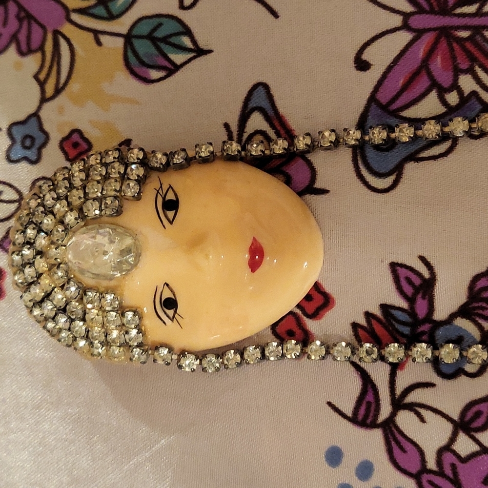 Vintage face brooch